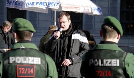 Hassprediger Michael Stürzenberger von der rechtspopulistischen ...