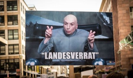 Als ob! Hinter den Ermittlungen sehen viele einen Einschüchterun...
