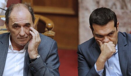 Sieger? Regierungschef Alexis Tsipras (r.) und Wirtschaftsminist... Sieger? Regierungschef Alexis Tsipras (r.) und Wirtschaftsminist...