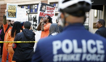 Protest gegen das gegen Mumia Abu-Jamal gerichtete Maulkorbgeset...