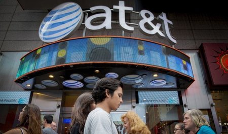 Willfähriger Helfer der NSA: At&T-Filiale am New Yorker Times Sq...