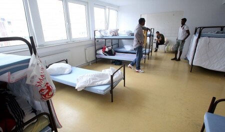 In dieser Essener Flüchtlingsunterkunft sollen Asylbewerber gesc...