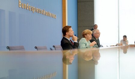 Regierungssprecher: »Die Pressekonferenz ist beendet, ich danke ...