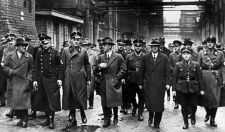 Faschistische Kriegswirtschaft: Staatskommissar Heinrich Hinkel ...