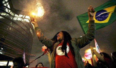 Dicke Luft für Dilma: Auch Brasiliens Linke rief nun auf die Str...