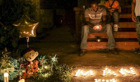Trauer in St. Louis: Chris Ball-Bey zündet für seinen getöteten ...