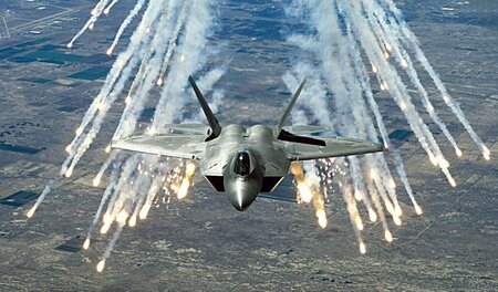 Ein F-22 Raptor der US-Luftwaffe Ein F-22 Raptor der US-Luftwaffe