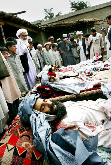 Alle Taliban? Von US-Truppen am Freitag in Khogyani getötete Ziv... Alle Taliban? Von US-Truppen am Freitag in Khogyani getötete Ziv...