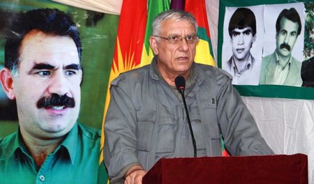 Aufruf an die Kämpfer: Der PKK-Funktionär Cemil Bayik in den Kan...