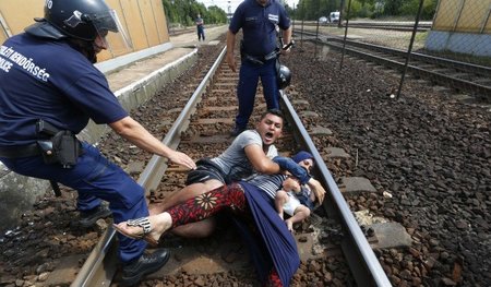 Polizeieinsatz am Bahngleis: Ungarische Beamte verbrachten am Do...