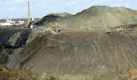 Randvoll mit Müll? Die Tongrube Vehlitz im Kreis Jerichower Land...