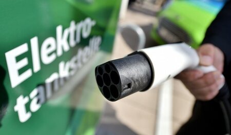 Nicht nur eine Frage der Steckdosen: E-Mobilität wird noch nicht... Nicht nur eine Frage der Steckdosen: E-Mobilität wird noch nicht...