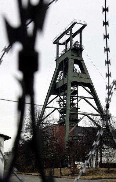 Schacht Konrad hinter NATO-Draht, März 2006 Schacht Konrad hinter NATO-Draht, März 2006