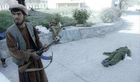 Nach der Aufgabe der afghanischen Regierung am 27. April 1992: K...