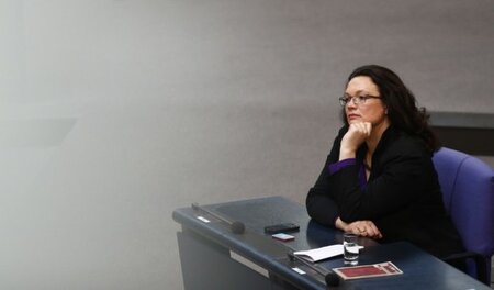 Arbeitsministerin Nahles sitzt Kritik an der Sanktionspraxis aus... Arbeitsministerin Nahles sitzt Kritik an der Sanktionspraxis aus...