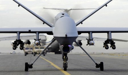 Der Tod kommt von oben: Eine bewaffnete Drohne vom Typ MQ-9A Rea... Der Tod kommt von oben: Eine bewaffnete Drohne vom Typ MQ-9A Rea...