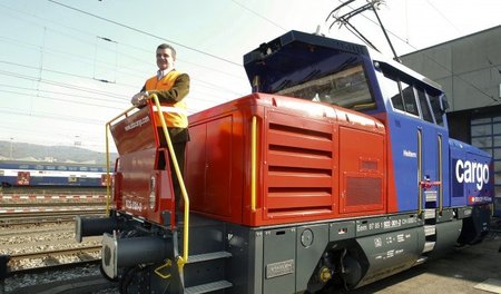 Eisenbahnmagnat Peter Spuhler – hier auf einer seiner Lokomotive... Eisenbahnmagnat Peter Spuhler – hier auf einer seiner Lokomotive...