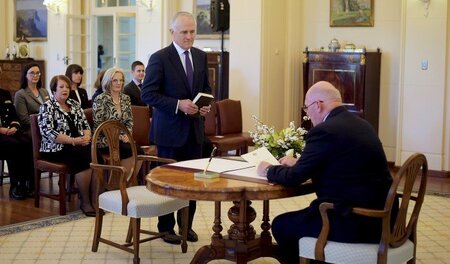 Bereit für die Regierungsübernahme: Malcolm Turnbull schwört auf... Bereit für die Regierungsübernahme: Malcolm Turnbull schwört auf...