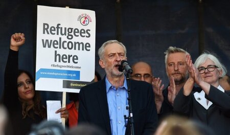 Jeremy Corbyn am Samstag bei einer Demonstration in London für d... Jeremy Corbyn am Samstag bei einer Demonstration in London für d...