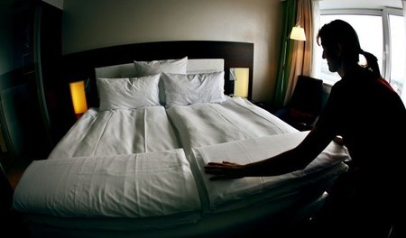 Ein Trick zur Mindestlohnvermeidung: Für Hotelpersonal ist das A... Ein Trick zur Mindestlohnvermeidung: Für Hotelpersonal ist das A...