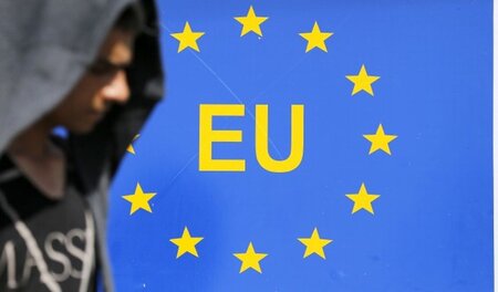 Russlands Medien betrachten die Situation der Flüchtlinge in EU ... Russlands Medien betrachten die Situation der Flüchtlinge in EU ...