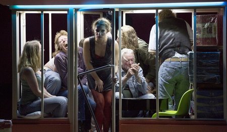 Die Hartz-IV-Vorstellung des Theaterabonnenten, von Leander Hauß... Die Hartz-IV-Vorstellung des Theaterabonnenten, von Leander Hauß...