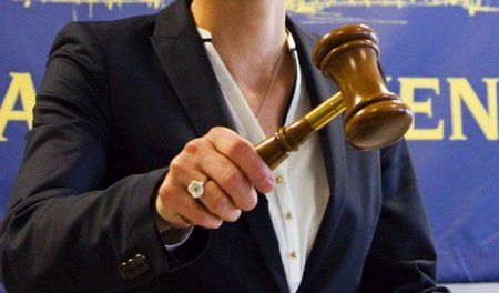 »Wem gehört der Osten?« – Versteigerung in Sachsen »Wem gehört der Osten?« – Versteigerung in Sachsen