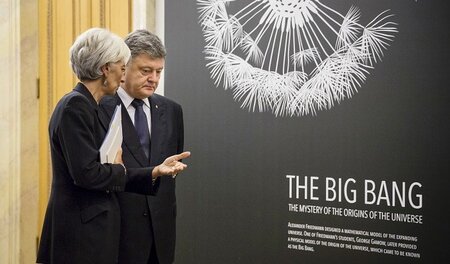 Vor dem echten Big Bang? IWF-Chefin Christine Lagarde (l.) und d... Vor dem echten Big Bang? IWF-Chefin Christine Lagarde (l.) und d...