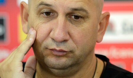 Wo kommt die Hand her? Vasile Miriuta, Erlöser von Cottbus