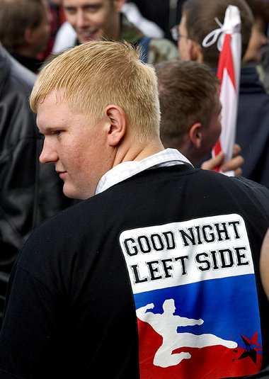 »Gute Nacht, Linke«: Gewaltaufruf als rechtes Modeaccessoire