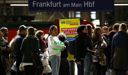 »Refugees welcome« – aber den Nahverkehr sollen sie nicht benutz... »Refugees welcome« – aber den Nahverkehr sollen sie nicht benutz...