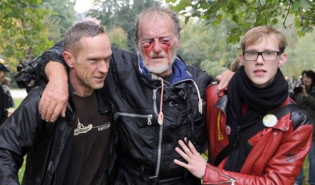 An Brutalität kaum zu überbieten: Die Stuttgarter Polizei schoss... An Brutalität kaum zu überbieten: Die Stuttgarter Polizei schoss...