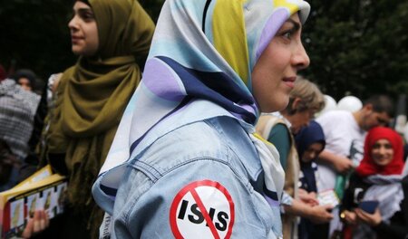 Demonstrierende Muslima in Berlin – für Frauen wie sie hat CDU-P...