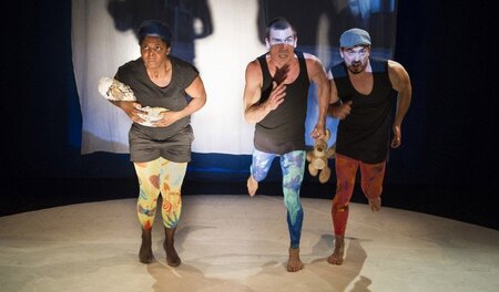 »Wisst ihr, was Empathie ist?« fragt Dela Dabulamanzi (l.) gegen...