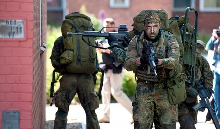 »Partner im kulturellen und sozialen Leben«: Bundeswehrsoldaten ...
