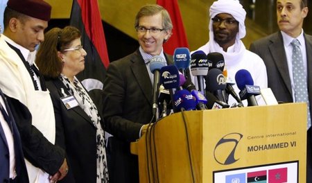 Ein Lächeln für den eigenen Erfolg: UN-Vermittler Bernardino Leó...