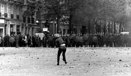Rechte Politiker wollen Frankreich von den Nachwirkungen des Mai... Rechte Politiker wollen Frankreich von den Nachwirkungen des Mai...