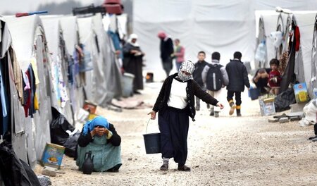 Schlecht ernährt und ohne Perspektive: syrische Flüchtlinge in e... Schlecht ernährt und ohne Perspektive: syrische Flüchtlinge in e...