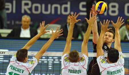 »Es gibt einfach Hallen ...« – Georg Grozer und der bulgarische ...