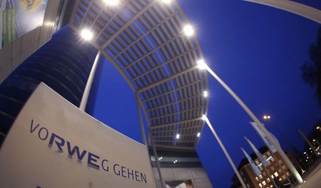 Das ganz große Geld: Lobbyisten haben die Sozialdemokratie üppig... Das ganz große Geld: Lobbyisten haben die Sozialdemokratie üppig...