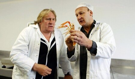 Das Tier, das Küchenchef Laurent Adiot Gérard Depardieu zeigt, h...