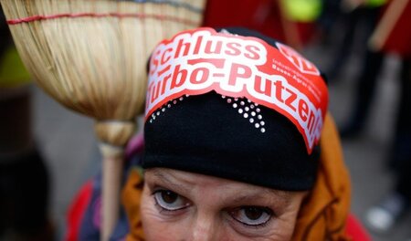 Die Gebäudereiniger wollen unter anderem die Diskriminierung dur...