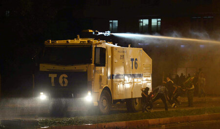 Repression gegen  Linke: Zusammenstöße zwischen Anhängern der HD...