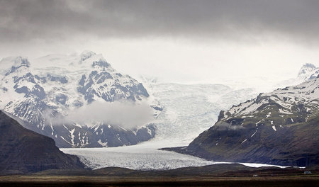 Der isländische Gletscher Skaftafellsjokull Der isländische Gletscher Skaftafellsjokull