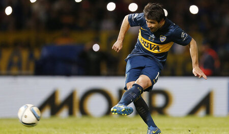 Mindestens anderthalb Meter vorm Sanktionsraum gefoult: Nicolas ...