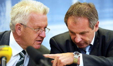 Wollen Asylbewerber schneller abschieben: Der baden-württembergi...