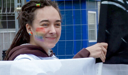 Regenbogen in Russland – »Olya's Love«