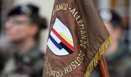 Kommandoflagge des Brigadekommandeurs der deutsch-französischen ... Kommandoflagge des Brigadekommandeurs der deutsch-französischen ...