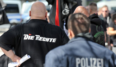 Gutachten verweist auf die Bundesebene: Kundgebung von »Die Rech... Gutachten verweist auf die Bundesebene: Kundgebung von »Die Rech...