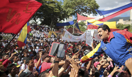 Venezuelas Präsident Nicolás Maduro am Samstag bei einer Kundgeb... Venezuelas Präsident Nicolás Maduro am Samstag bei einer Kundgeb...